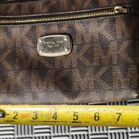 MICHAEL KORS BEAUTY HANDBAG clutch wristlet PATTERN LEATHER Gold BROWN - Picture 3 of 16